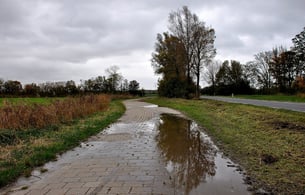 Vooral veel regenwater op de wegen. Foto: Adri Joosse