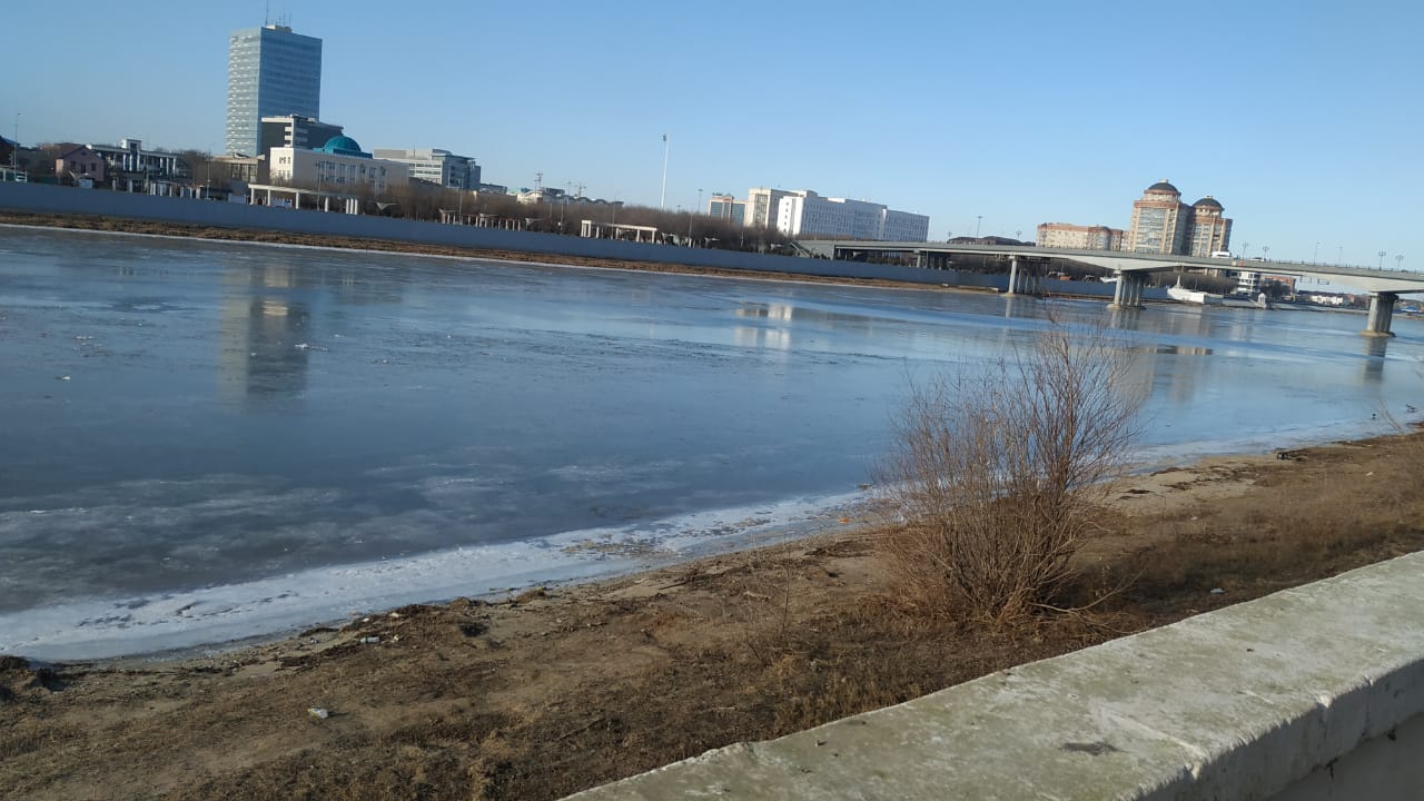 ural-river-frozen